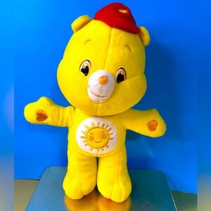 CARE BEARS VTG 2007 FUNSHINE BEAR w/RED HAT & EMBROIDERED SYMBOL & HEARTS 12”